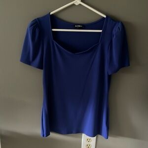 Blue Express short sleeved sweetheart top ✨🧿 Size Large